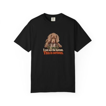 Weimaraner humorous illustration tee in Black